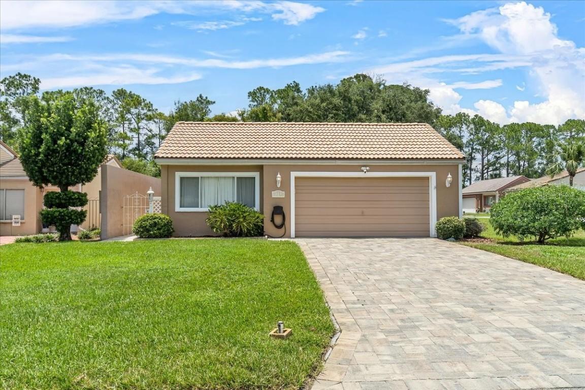 111 Las Flores, Winter Haven, FL 33884