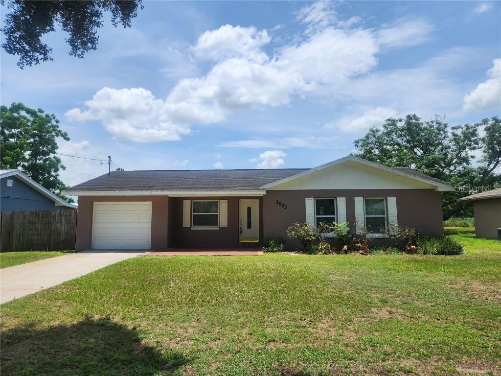 3933 Strickland Ct., Lakeland, FL 33812
