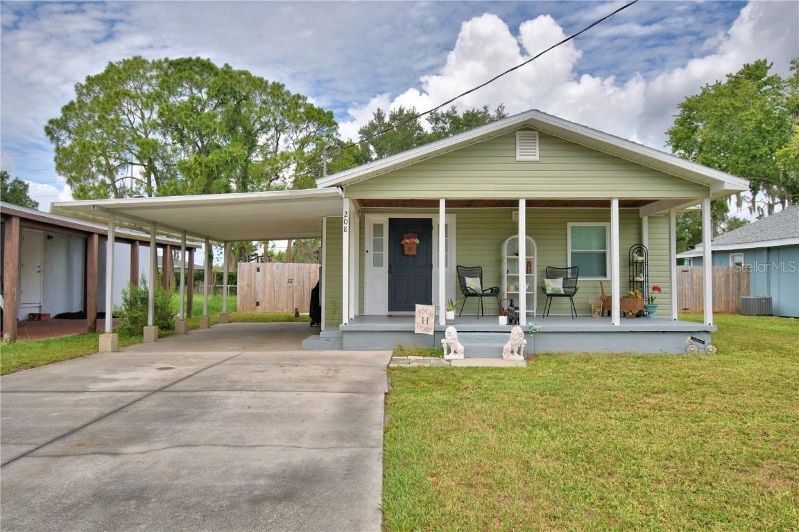 208 Florida Dr., Auburndale, FL 33823