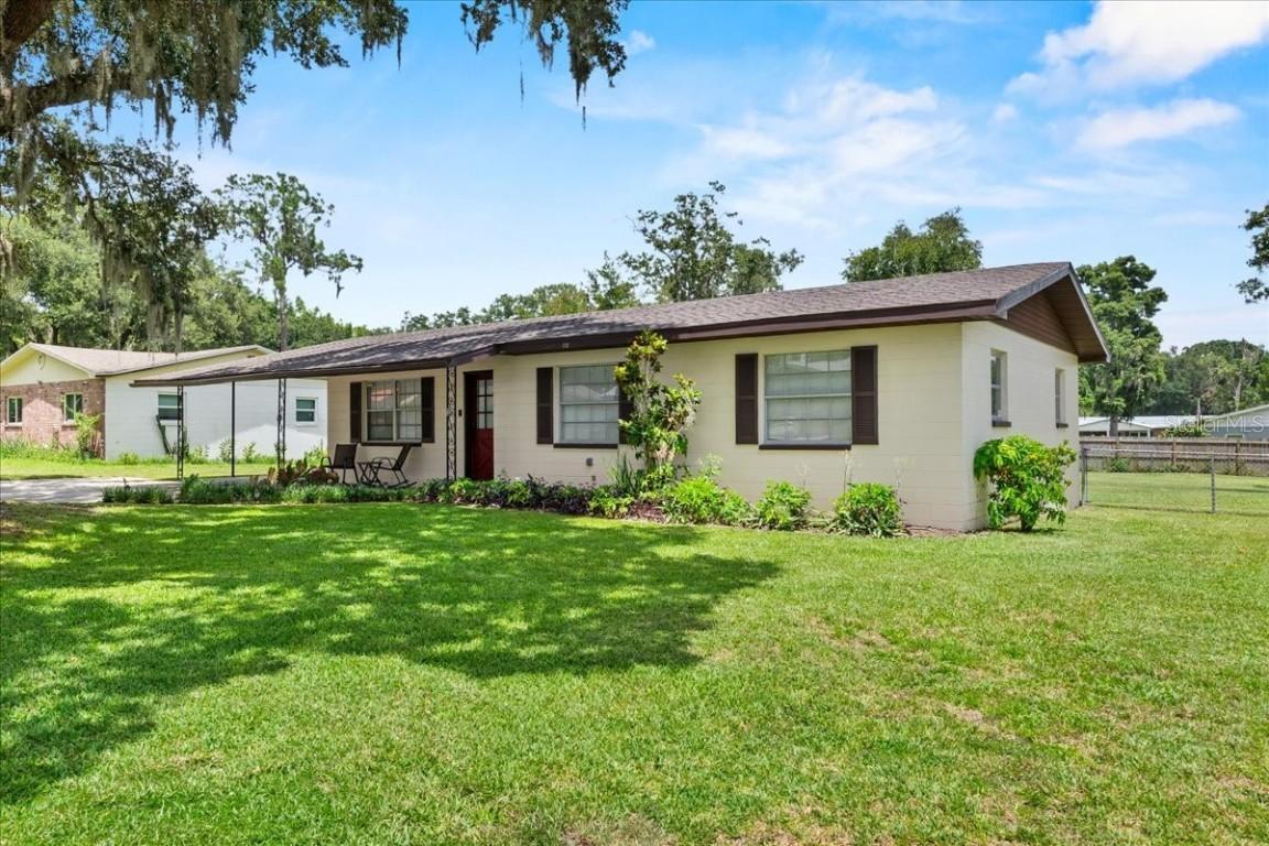 1111 Enchanted Dr., Lakeland, FL 33801