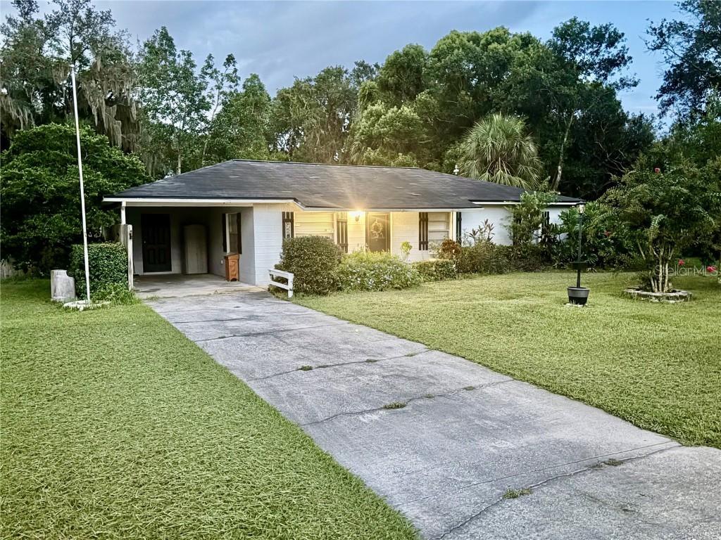 2955 Howard St., Mulberry, FL 33860