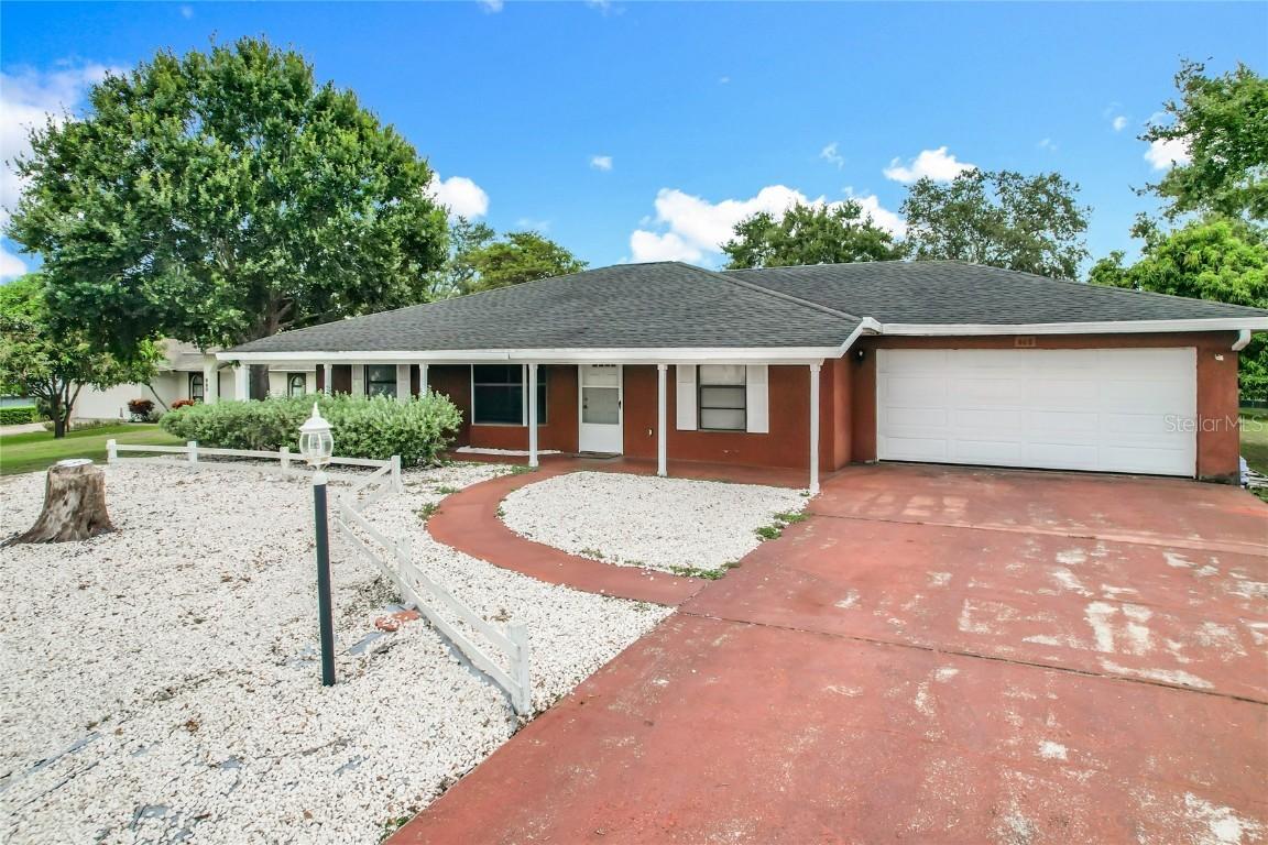 668 Wood Ave., Frostproof, FL 33843