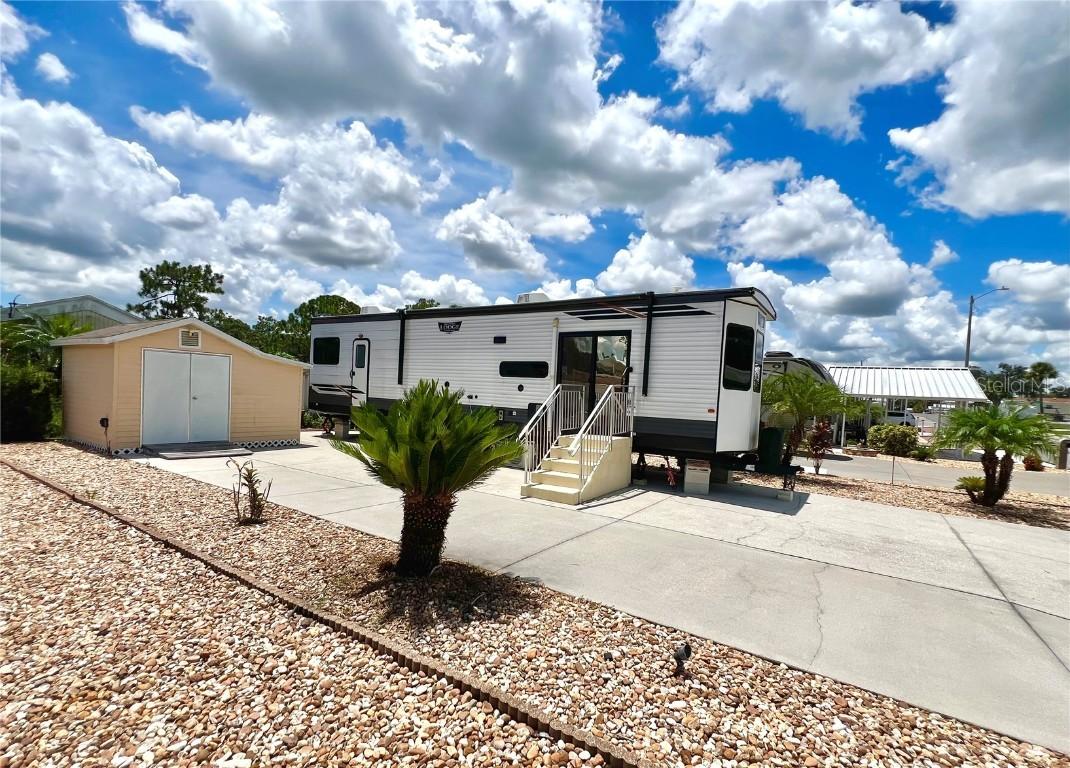 30 Fairview Dr., Haines City, FL 33844