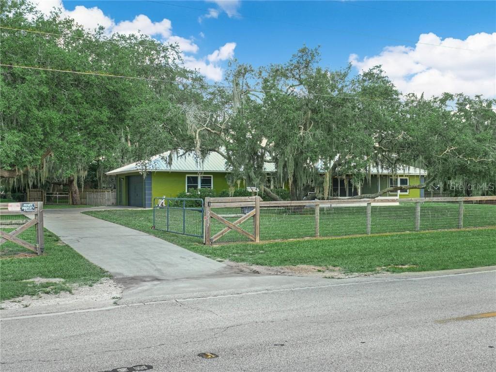 2289 Walk In Water Rd., Lake Wales, FL 33898