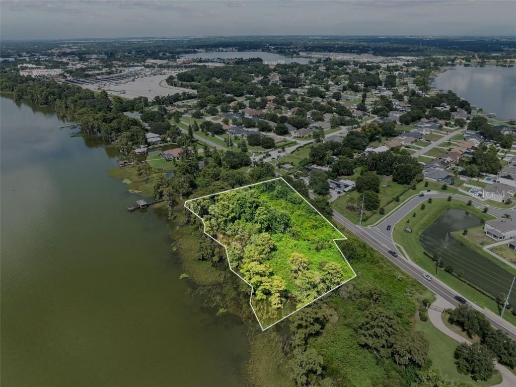 Helena Rd., Winter Haven, FL 33884