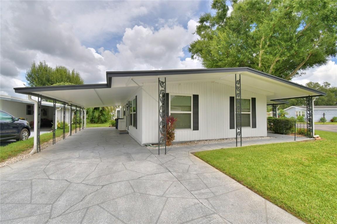102 Paradise Ln., Auburndale, FL 33823