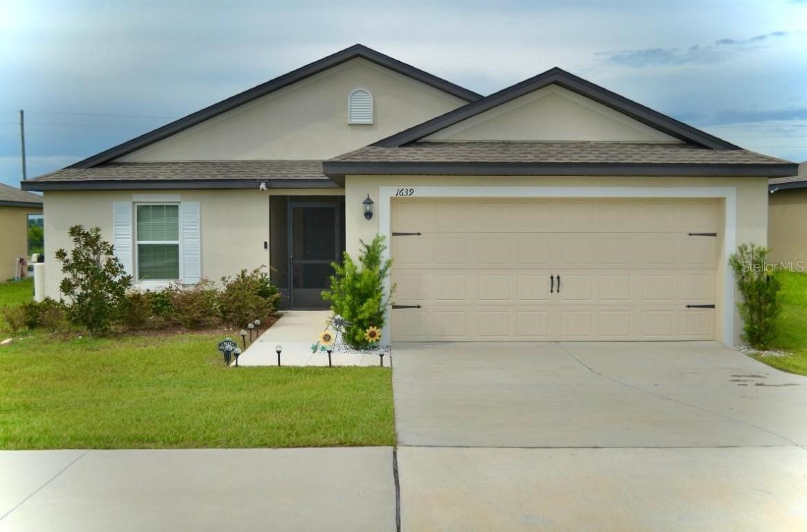 1639 Swan Lake Cir., Dundee, FL 33838