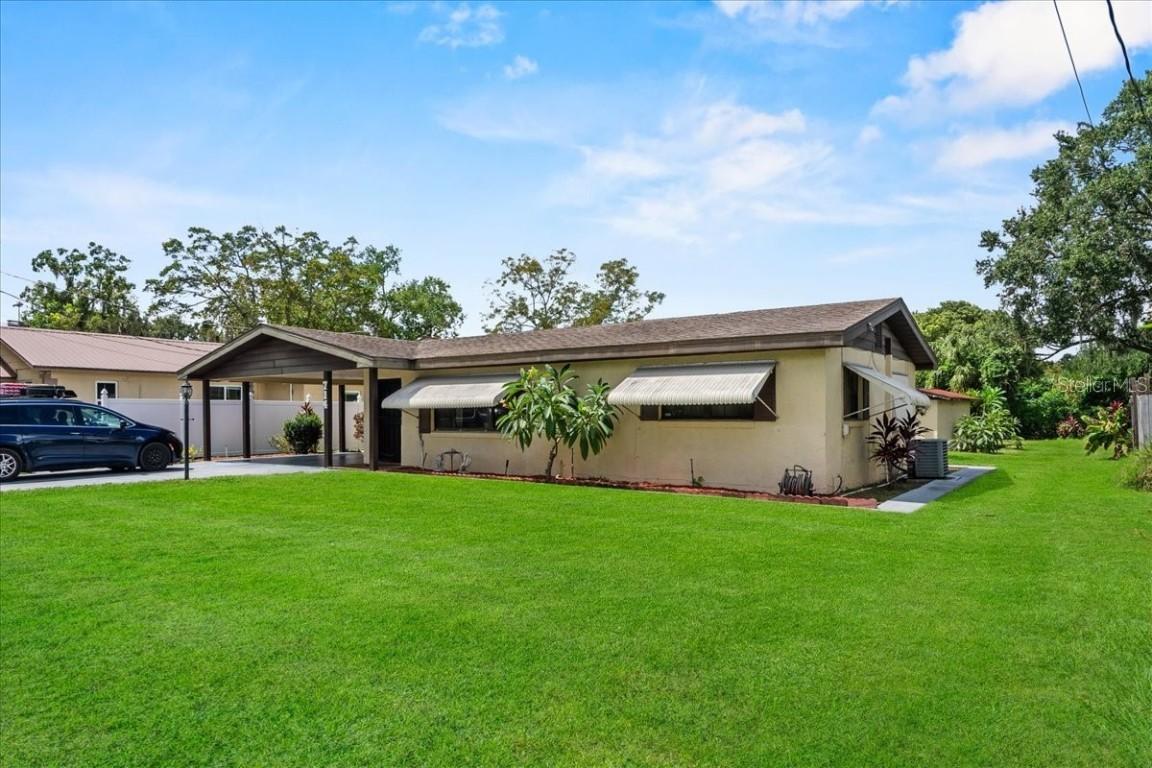 714 Great Barford St., Auburndale, FL 33823