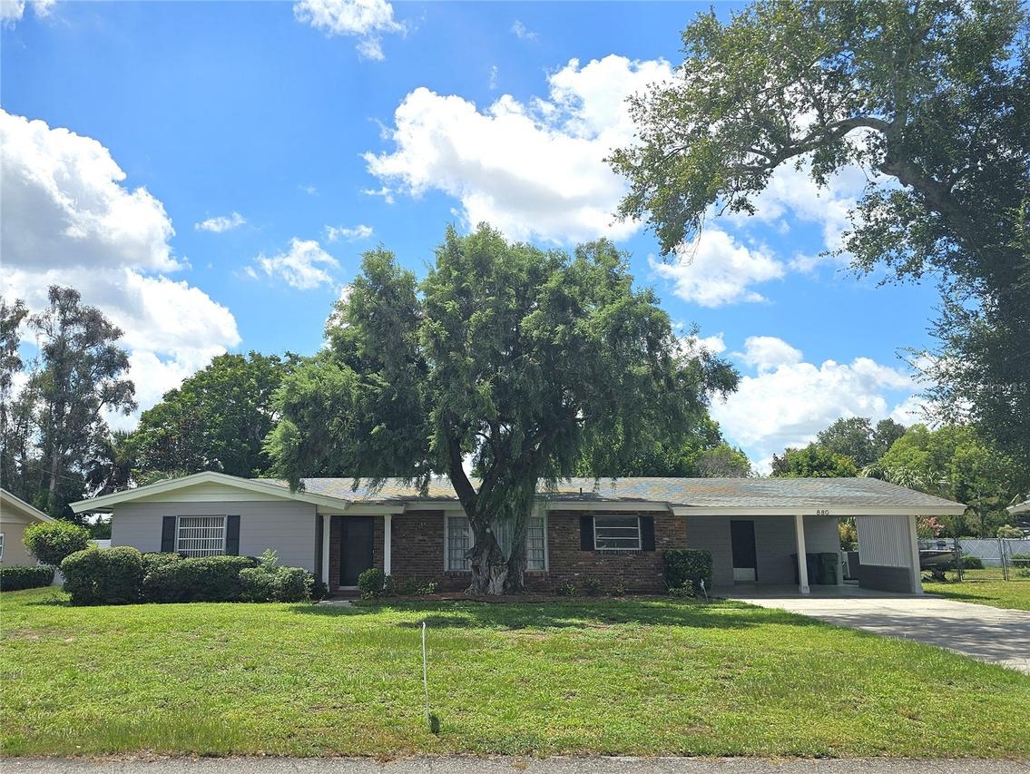 880 Oleander Dr., Winter Haven, FL 33880