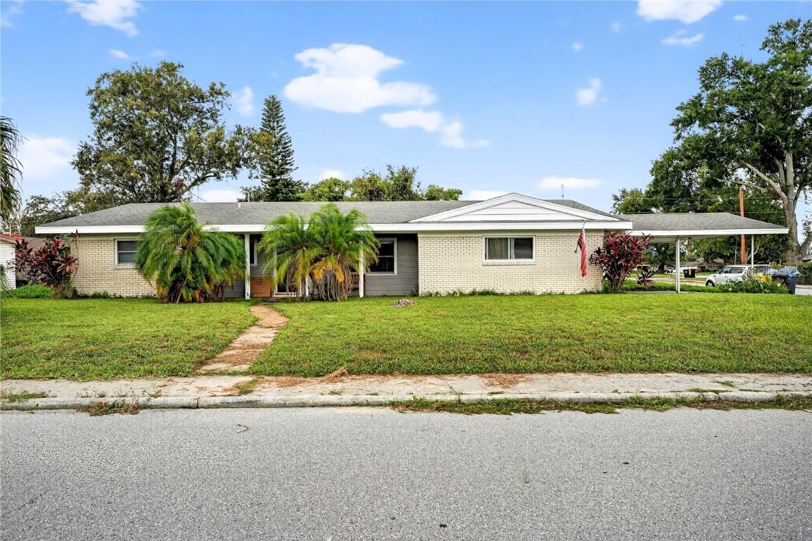 2023 Leisure Dr., Winter Haven, FL 33881