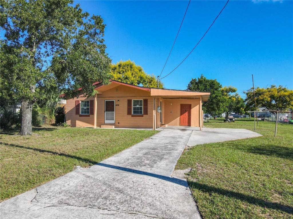 1061 Hiawatha Ave., Lake Wales, FL 33853