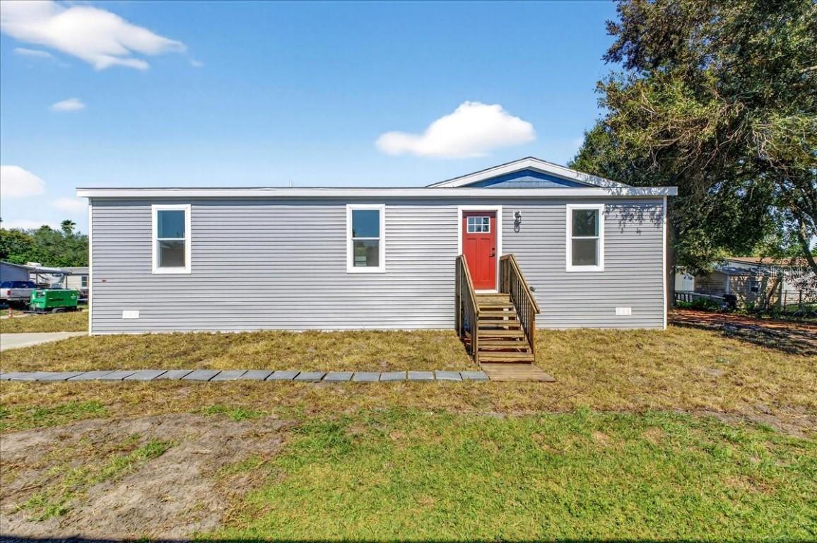 24116 Armadillo Rd., Astor, FL 32102