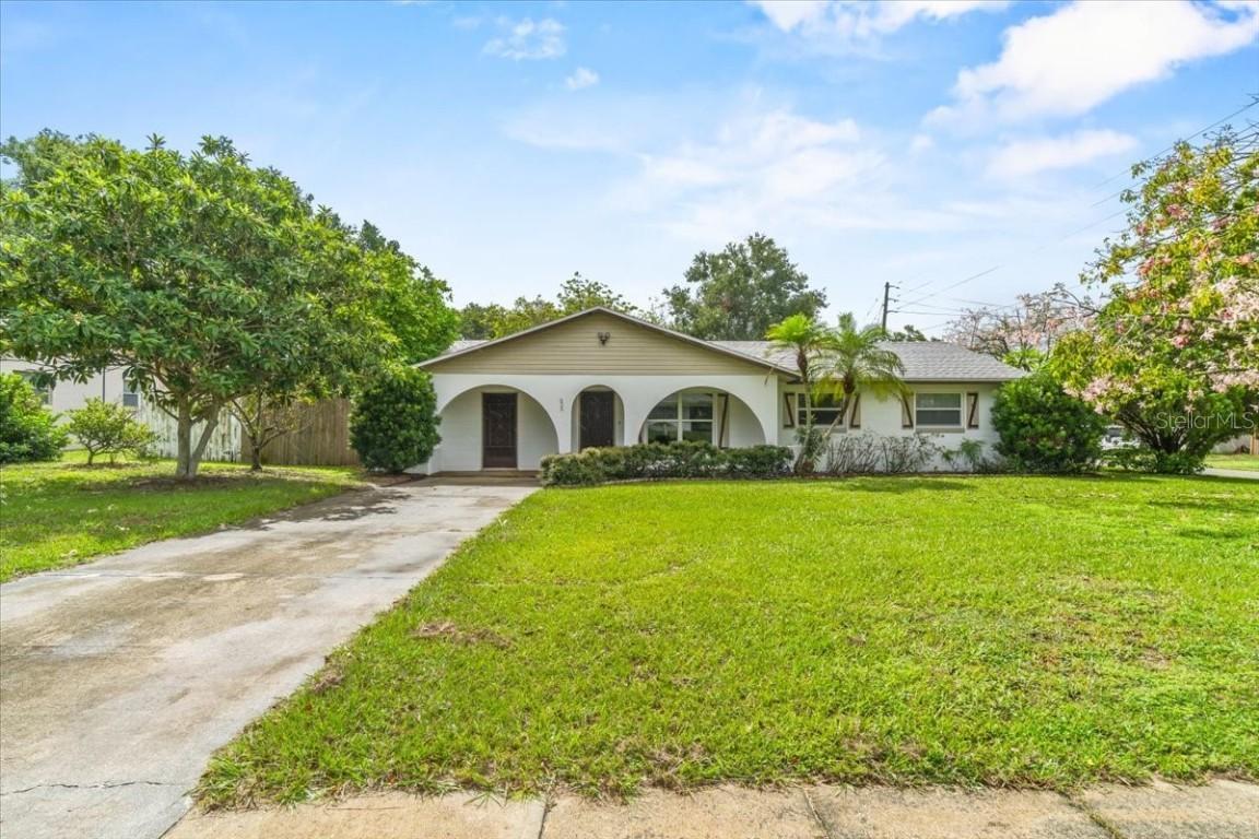 305 E Thelma St., Lake Alfred, FL 33850