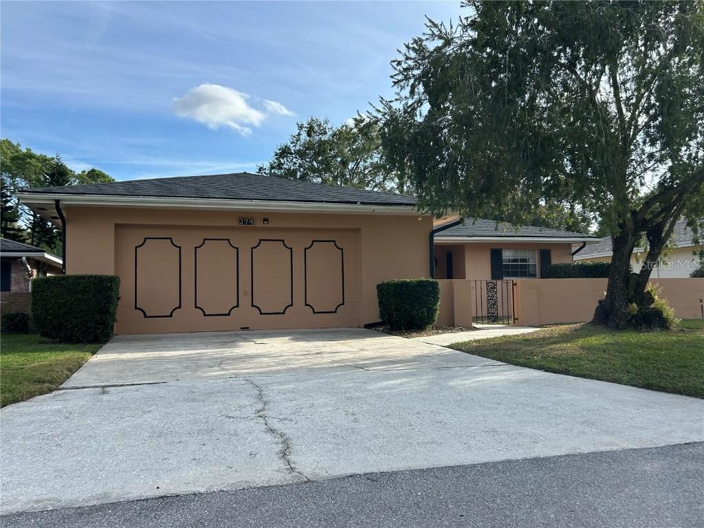 374 Troon Ct., Winter Haven, FL 33884