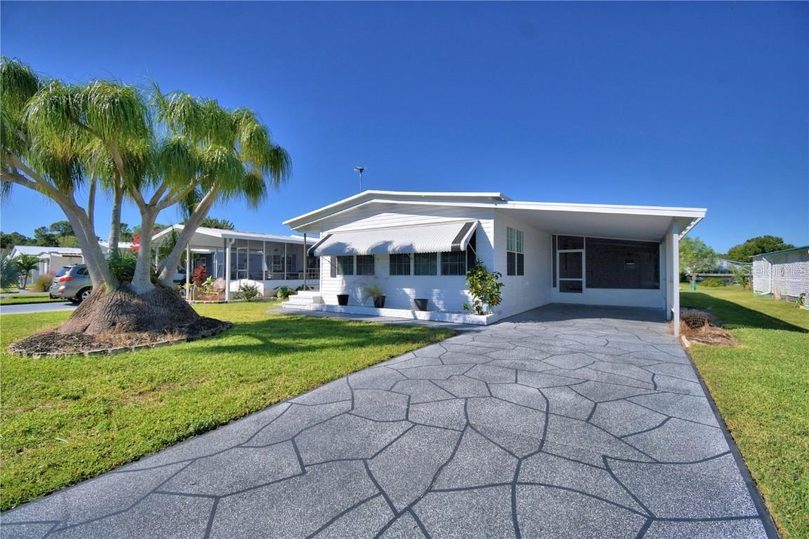 160 Bonnie Dr., Auburndale, FL 33823