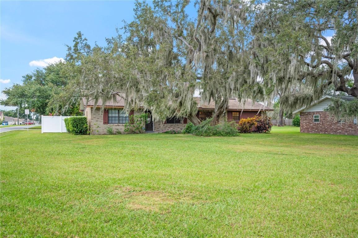 101 Lakeview Dr., Auburndale, FL 33823
