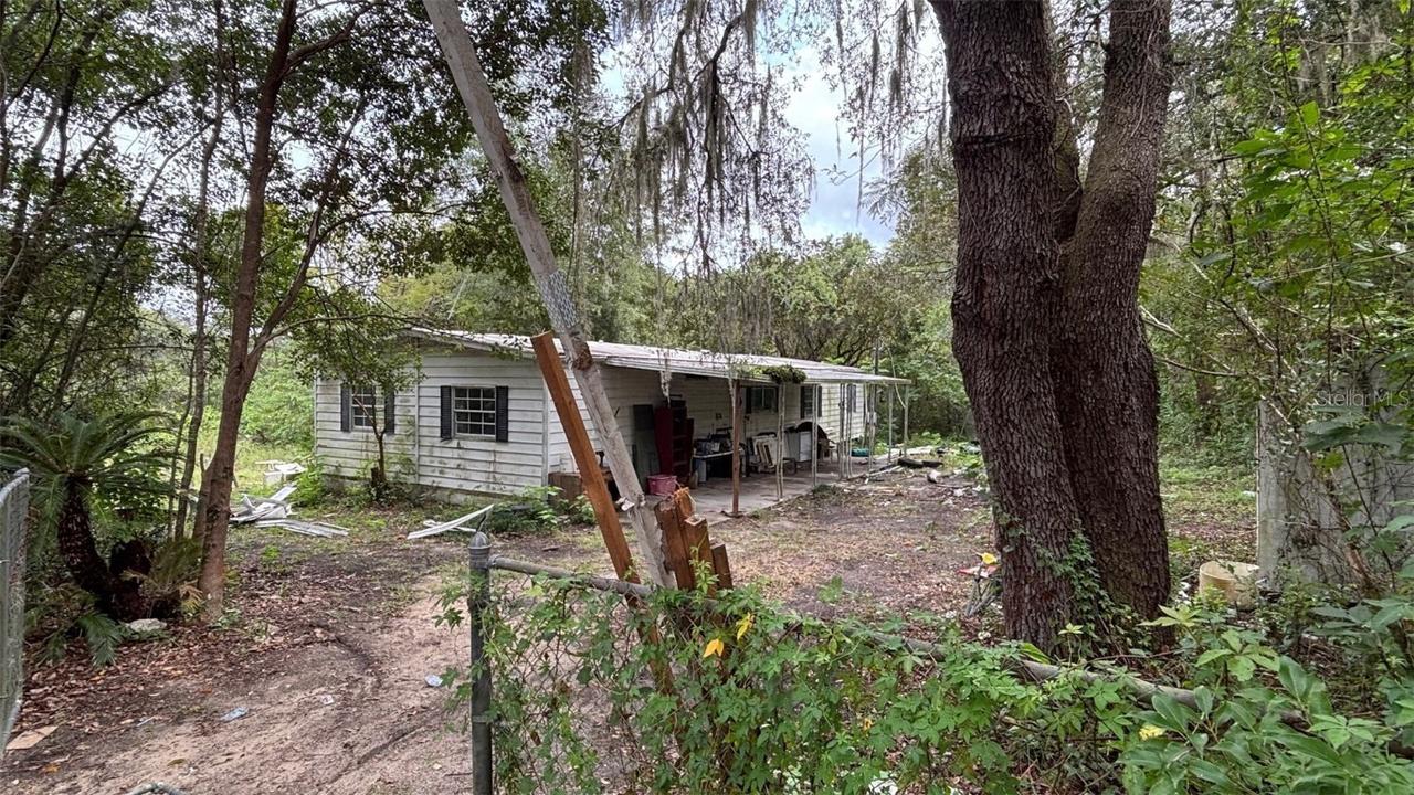 8185 S Jasmine Ave., Melrose, FL 32666