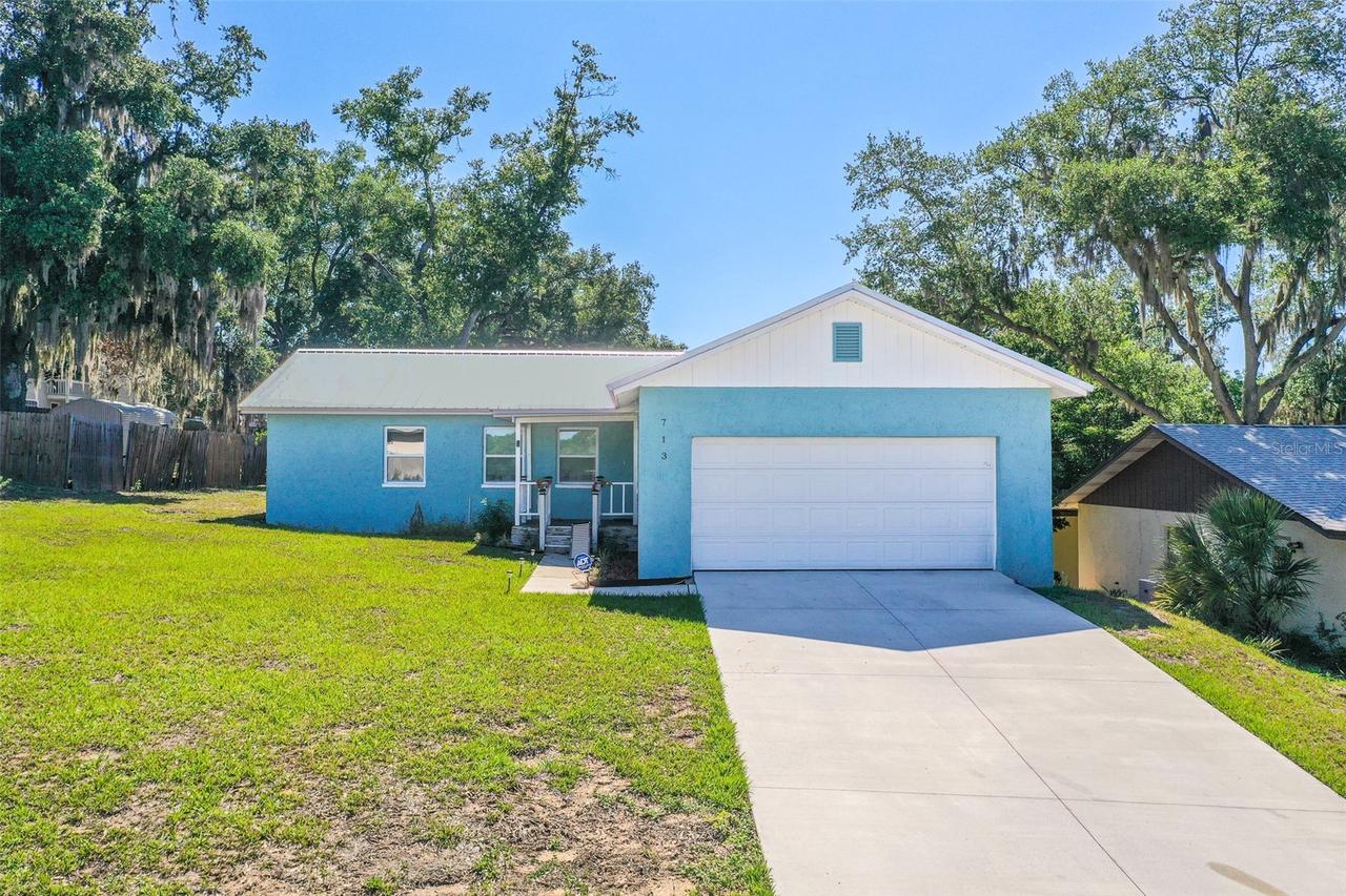 713 Greenleaf Ln., Lake Wales, FL 33853