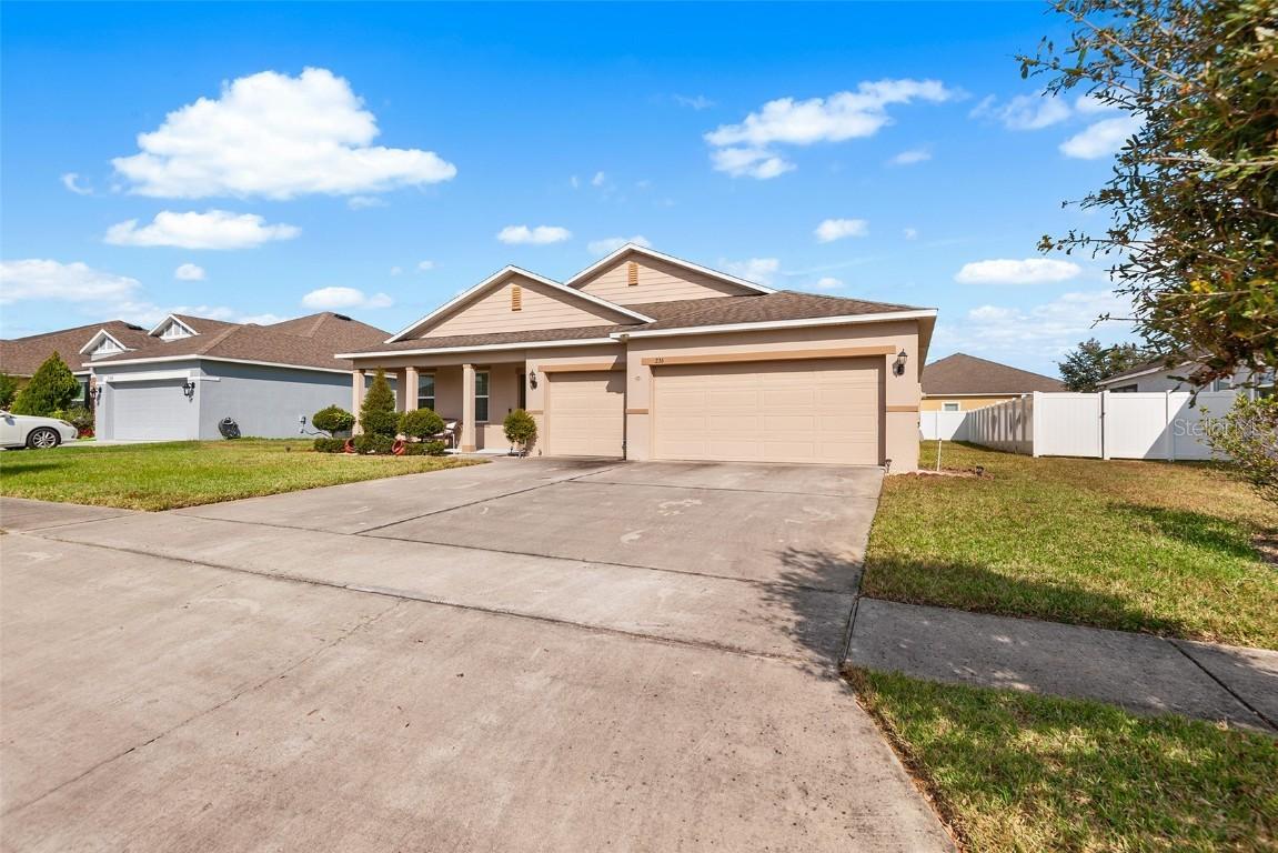 236 Barrington Dr., Haines City, FL 33844