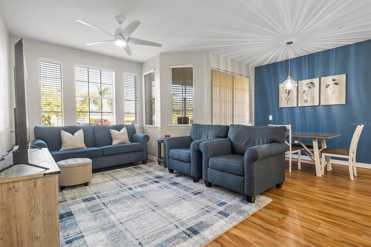 301 Terrace Ridge Cir., Davenport, FL 33896