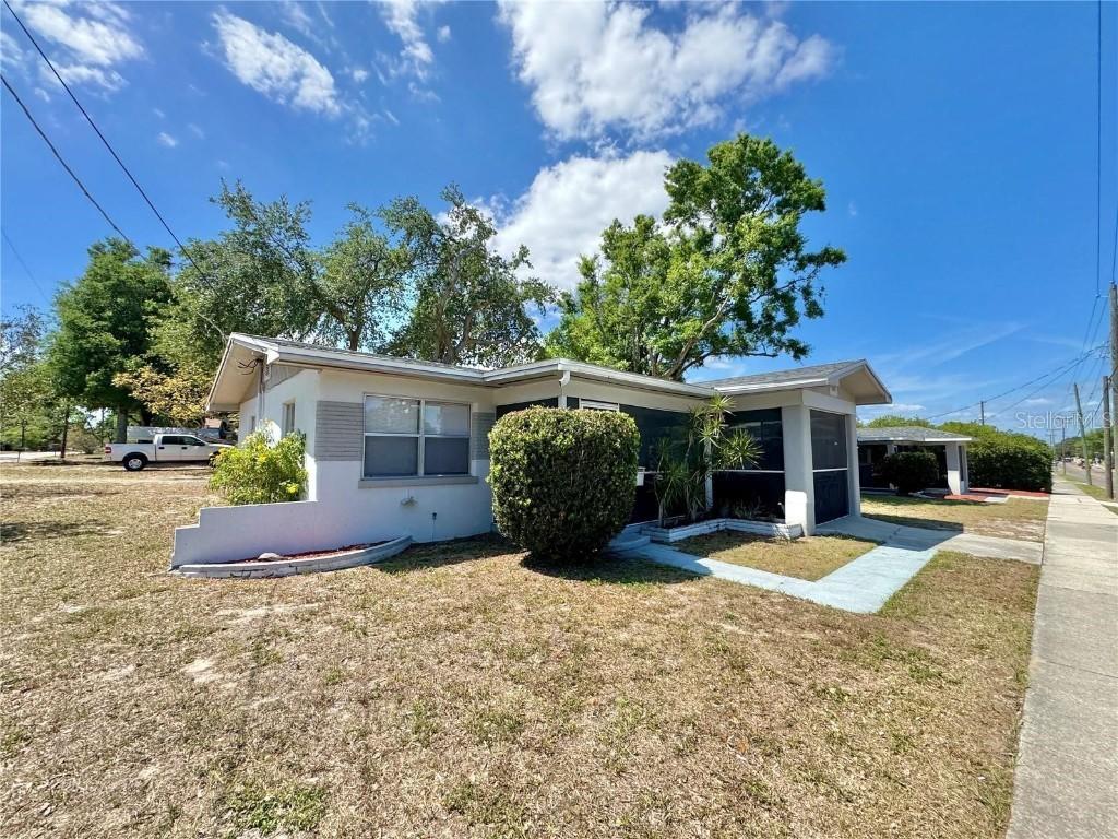 585 6th St., Winter Haven, FL 33880