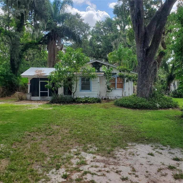 949 Lake St., Lake Hamilton, FL 33851