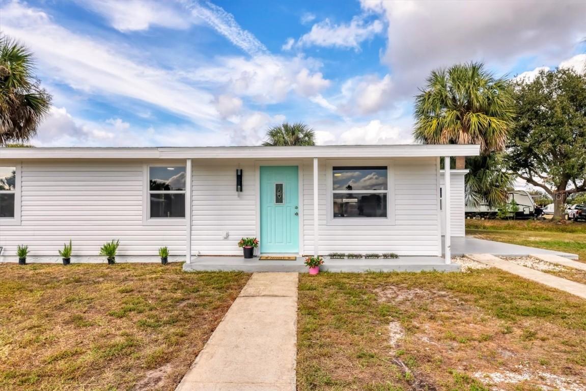 22152 Laramore Ave., Port Charlotte, FL 33952