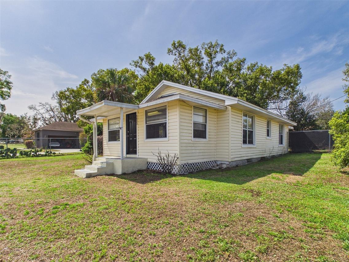 5633 7th St., Lakeland, FL 33812