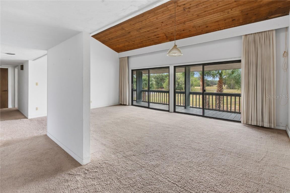 2115 Corner Lake Dr. #E, Haines City, FL 33844