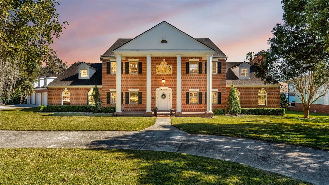 3826 Gaines Ct., Winter Haven, FL 33884