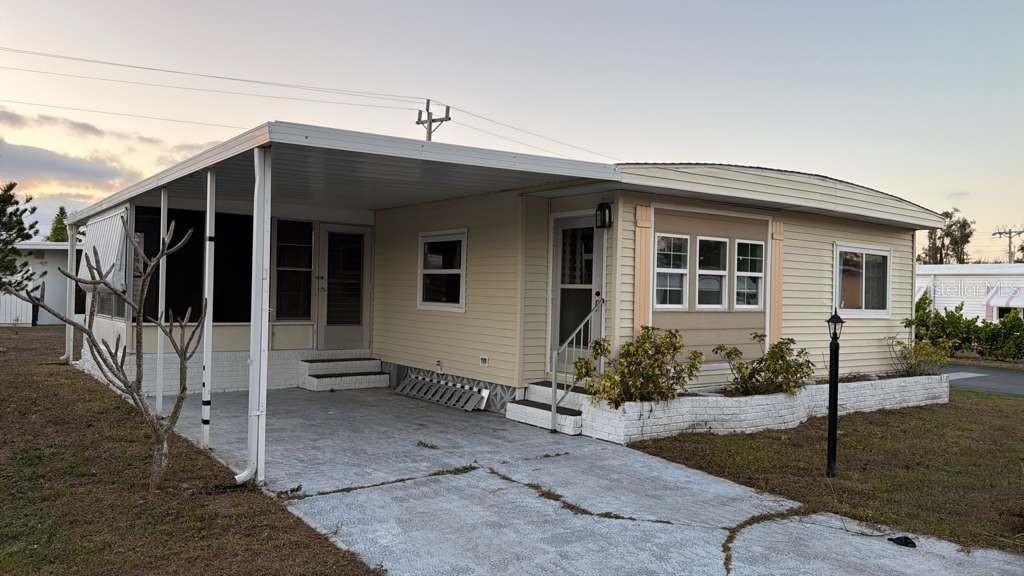 530 Sun Up St., North Fort Myers, FL 33917