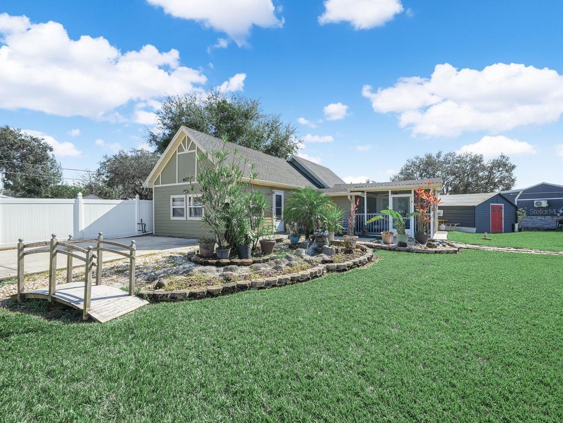 607 Acacia Walk, Lake Wales, FL 33898