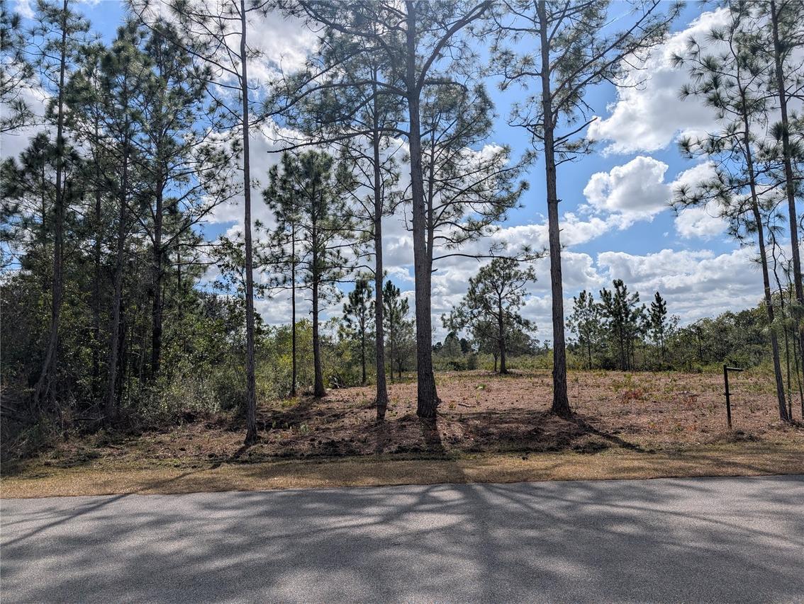 5 Park Ave., Indian Lake Estates, FL 33855