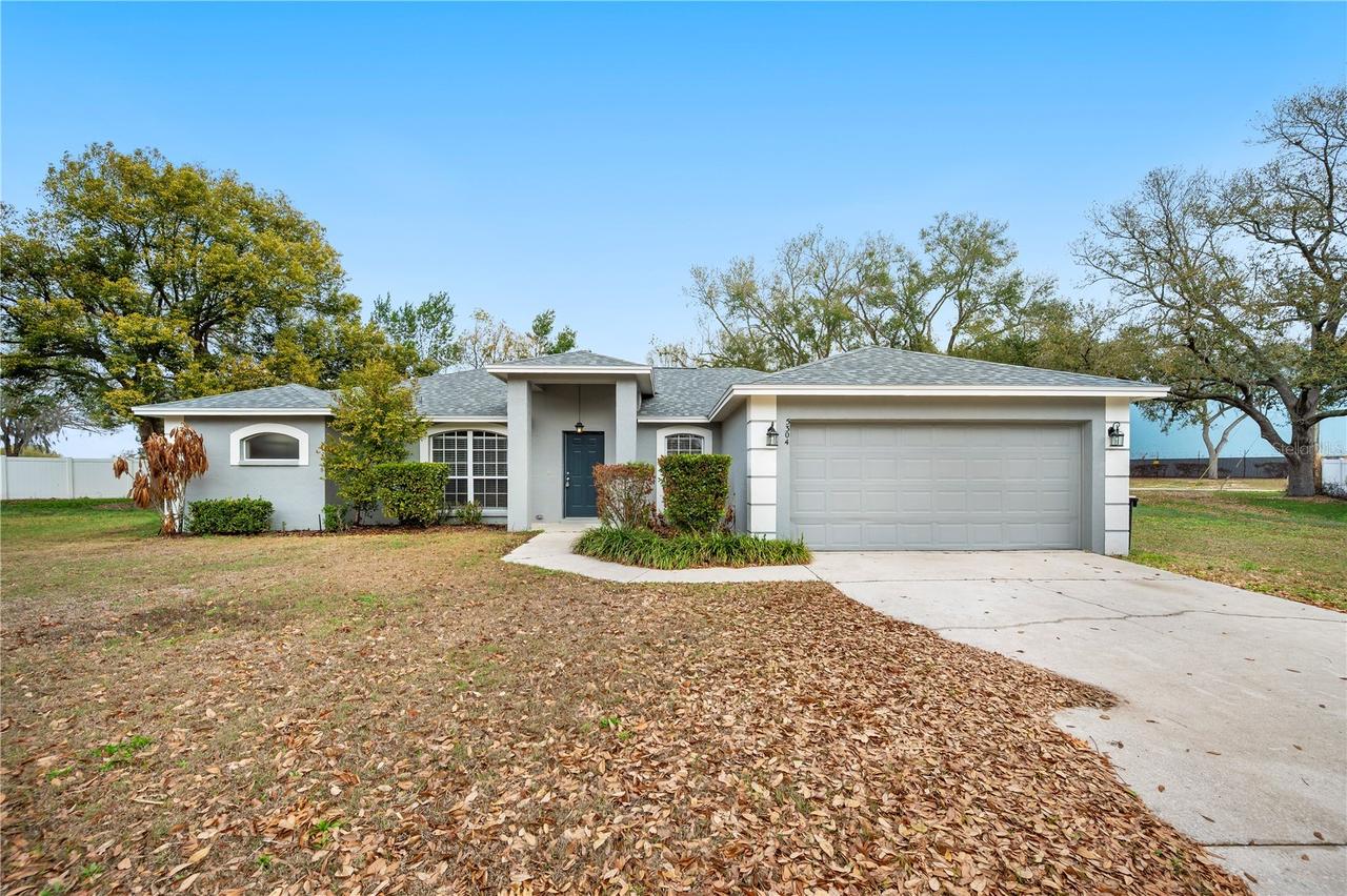 5304 Ray Pl., Lakeland, FL 33813