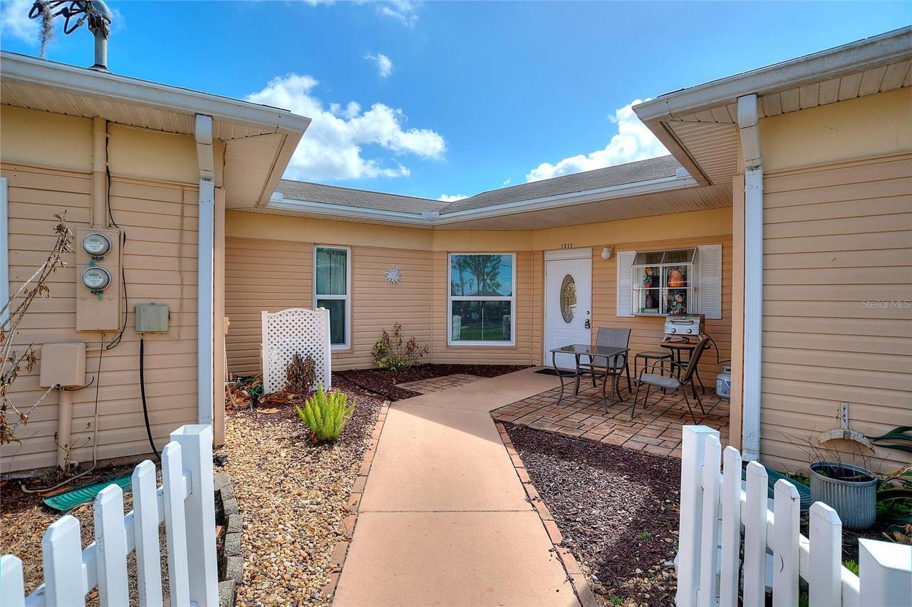 1217 Club Cir., Lakeshore, FL 33854