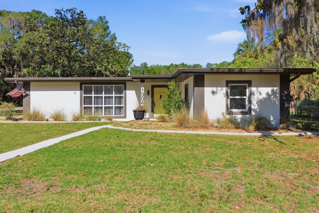 1304 NE 5th Ave., Crystal River, FL 34428