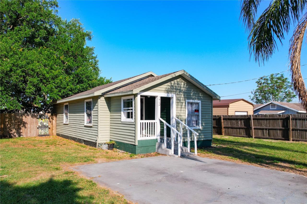 213 Cleveland Ave., Winter Haven, FL 33881