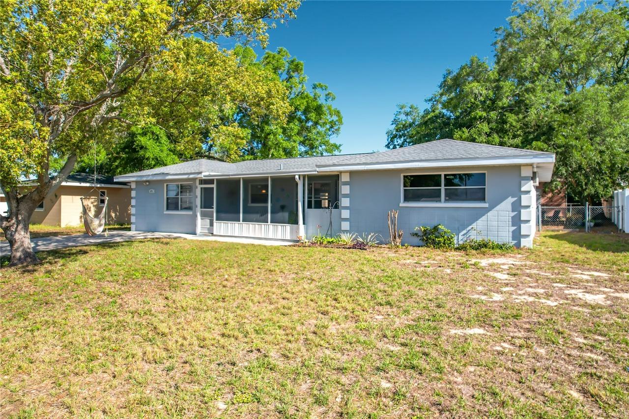 831 Hillside Ave, Lake Wales, FL 33853