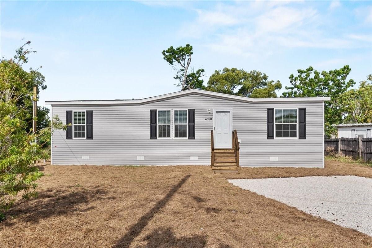 1909 Pleasure Dr., Holiday, FL 34691
