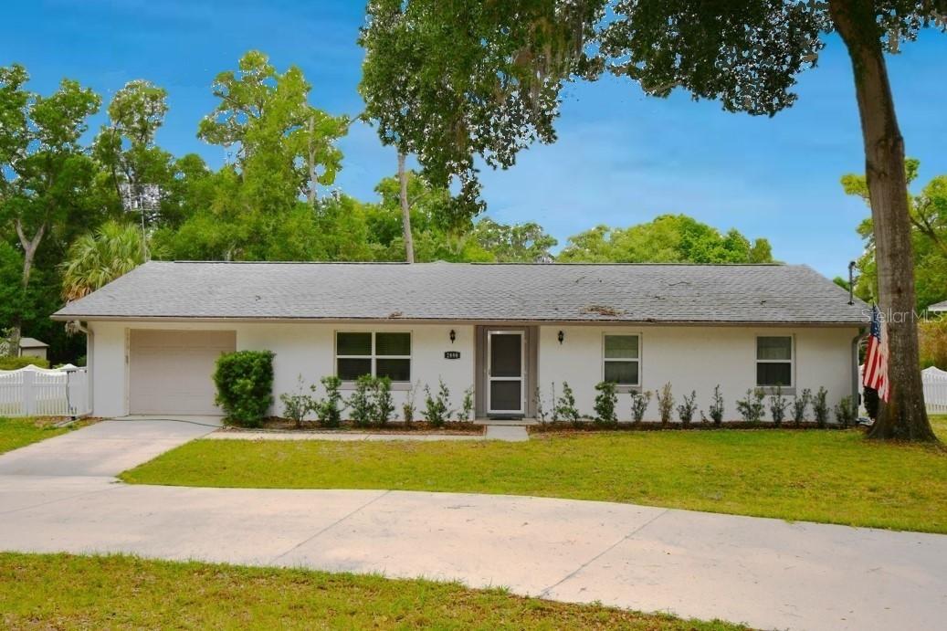 2898 Alameda Del Norte St., Eustis, FL 32726