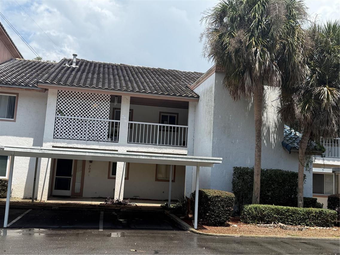 702 Country Ln., Winter Haven, FL 33881