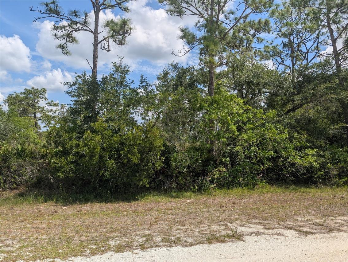 716 Orchid Dr., Indian Lake Estates, FL 33855