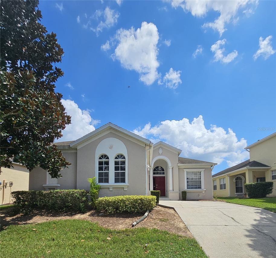 704 Eola Way, Haines City, FL 33844