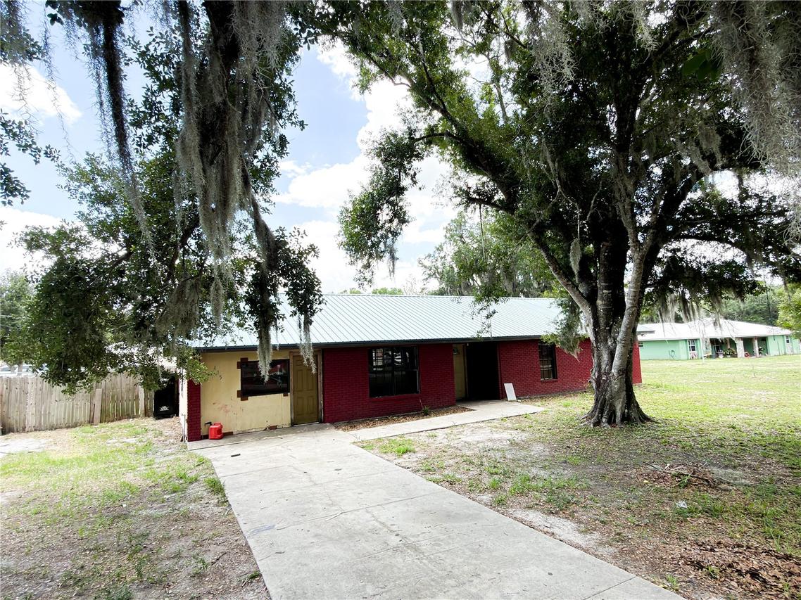 415 3rd St., Zolfo Springs, FL 33890