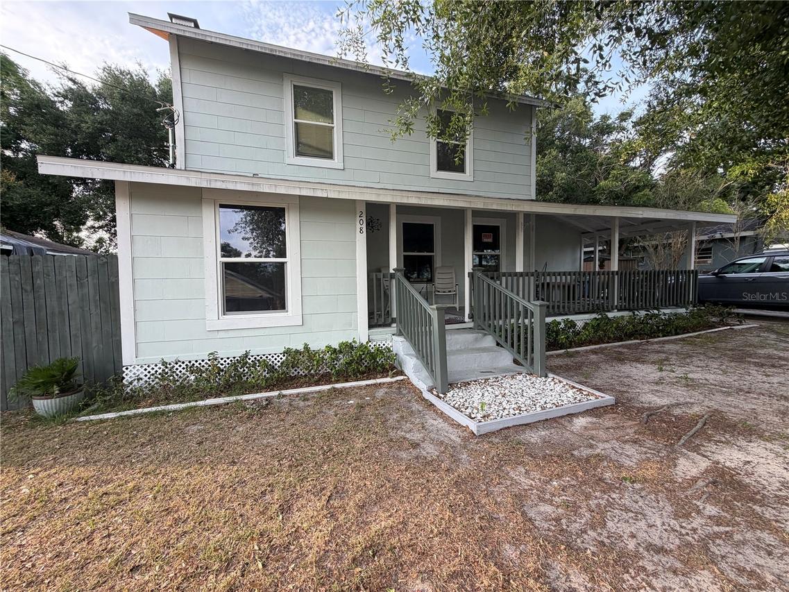 208 Weaver Ave., Lake Wales, FL 33853