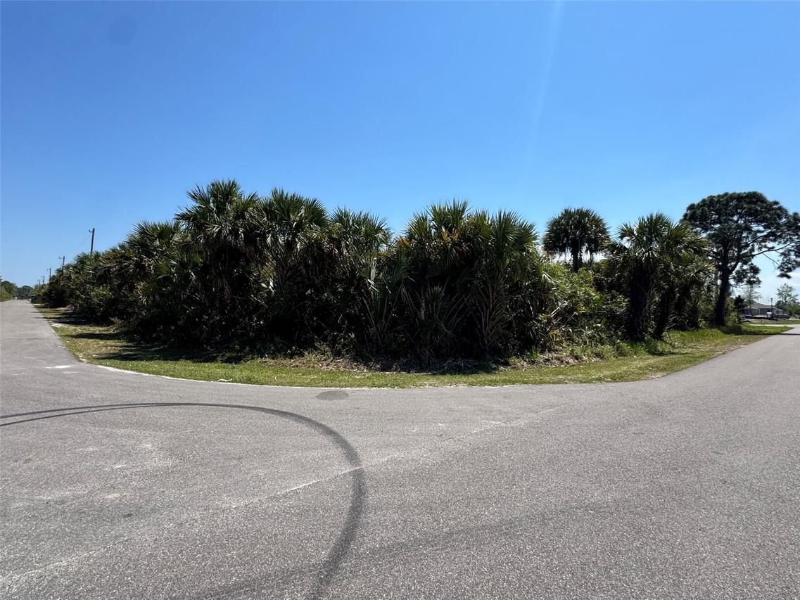 598 Lambright St., Palm Bay, FL 32908