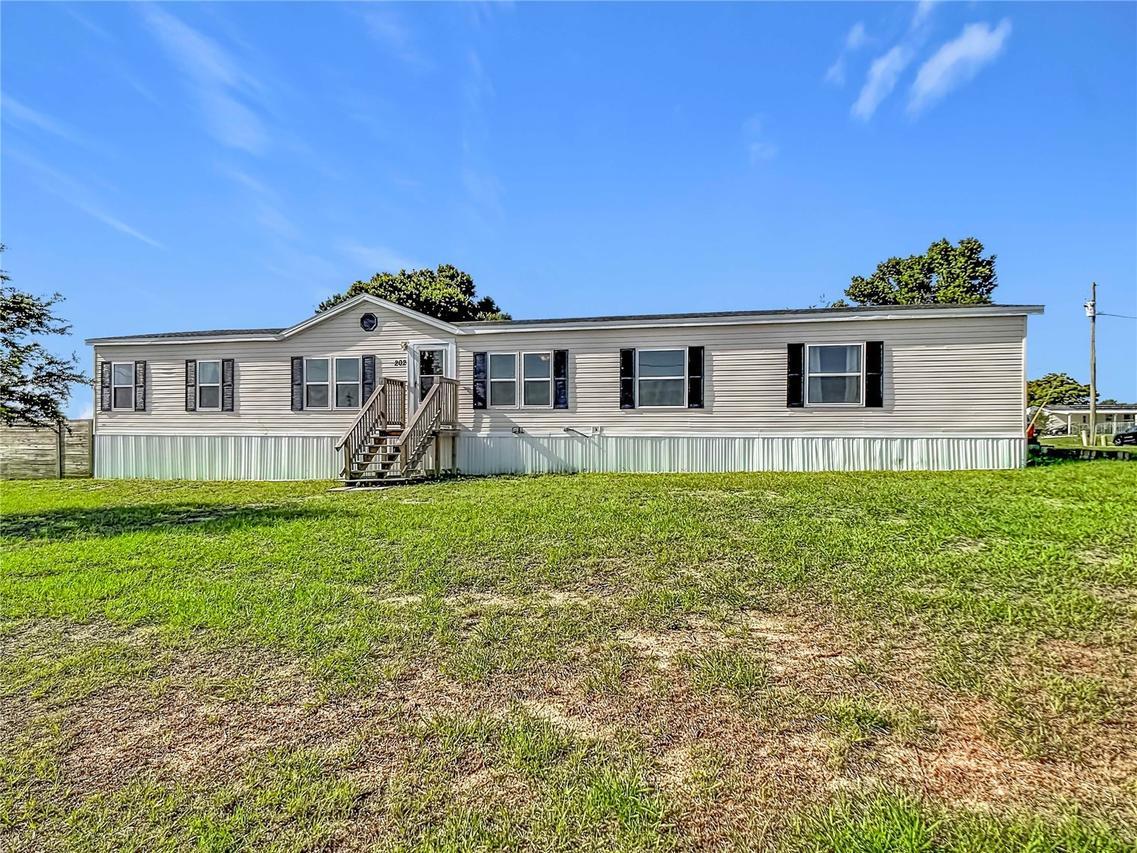202 Waverly Loop, Lake Wales, FL 33859