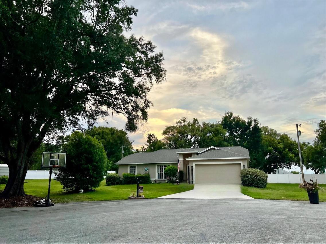 5305 Ray Pl., Lakeland, FL 33813