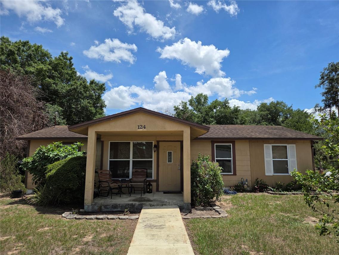 124 E F St, Frostproof, FL 33843