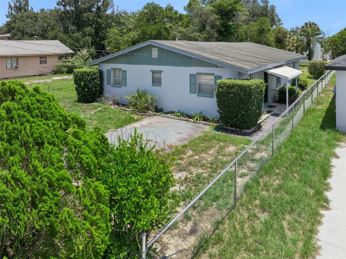 442 E St., Lake Wales, FL 33853